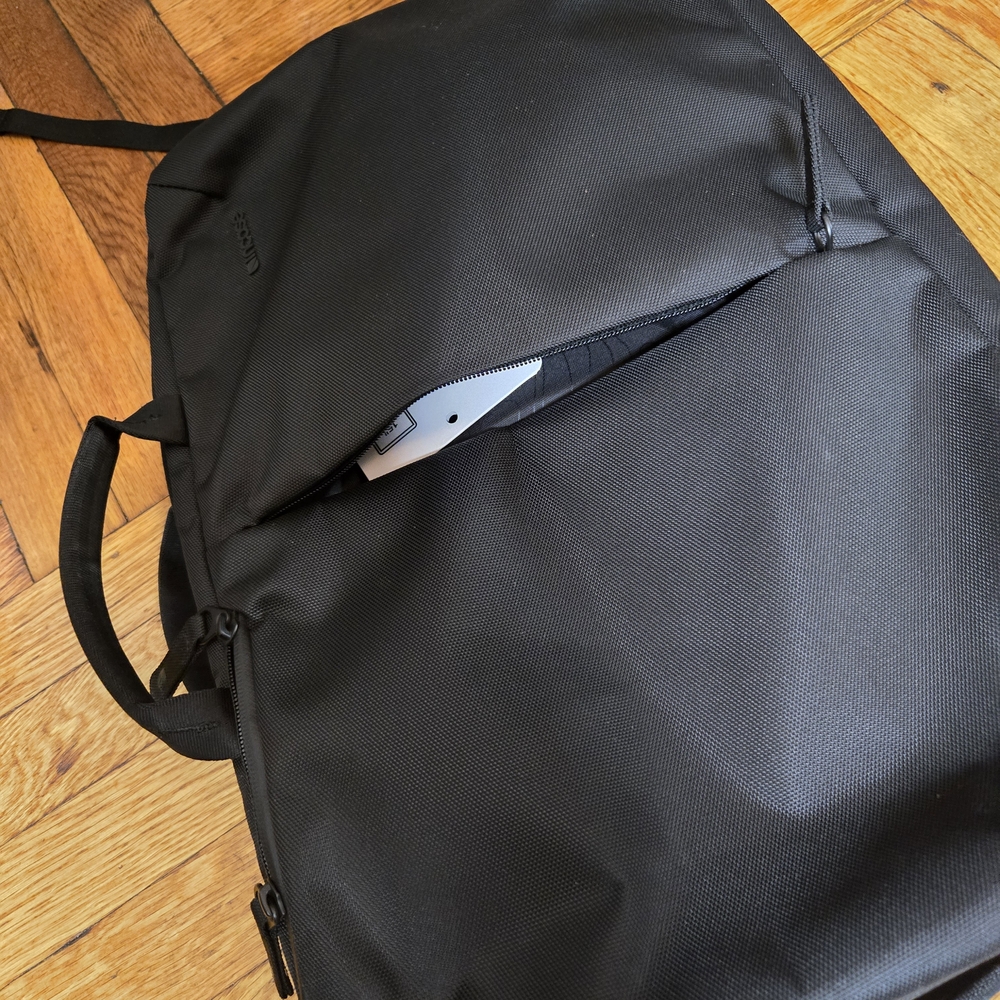 Incase Two-Way Convertible Brief - Picture 10 of 10